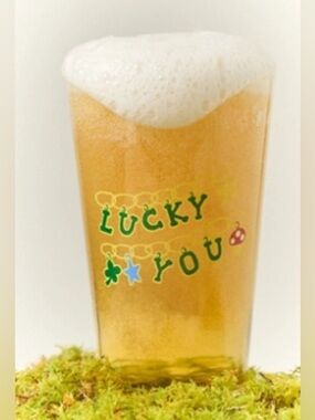 Anthropologie ALICE & WONDER ST. PATRICK'S PINT Glass, New with tags